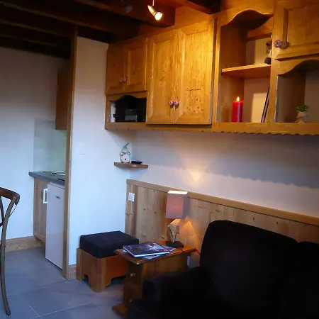 Apartment Les Edelweiss 3 *